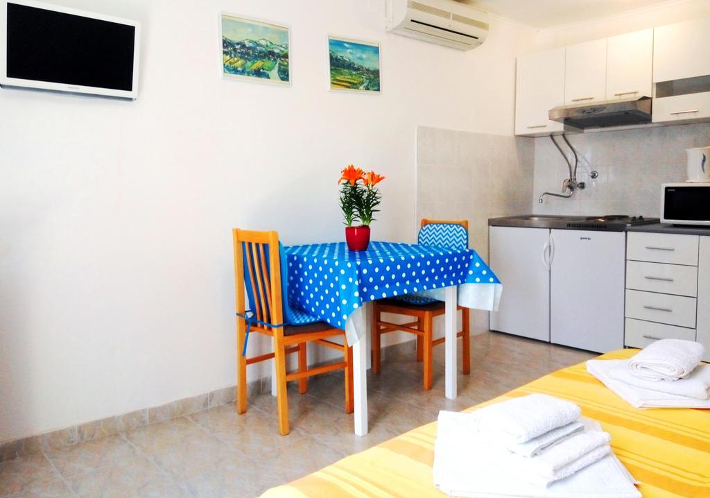 Guest House Kate 믈리니 외부 사진
