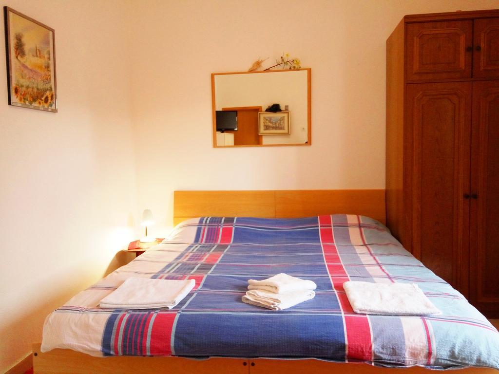 Guest House Kate 믈리니 외부 사진