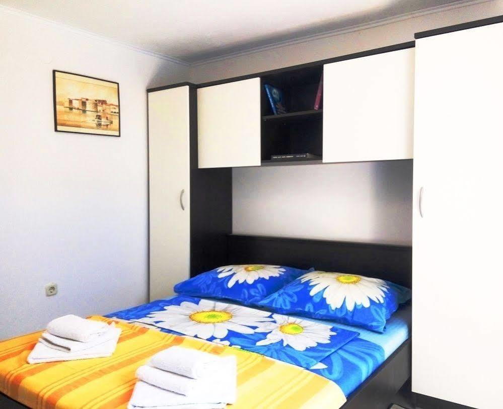 Guest House Kate 믈리니 외부 사진