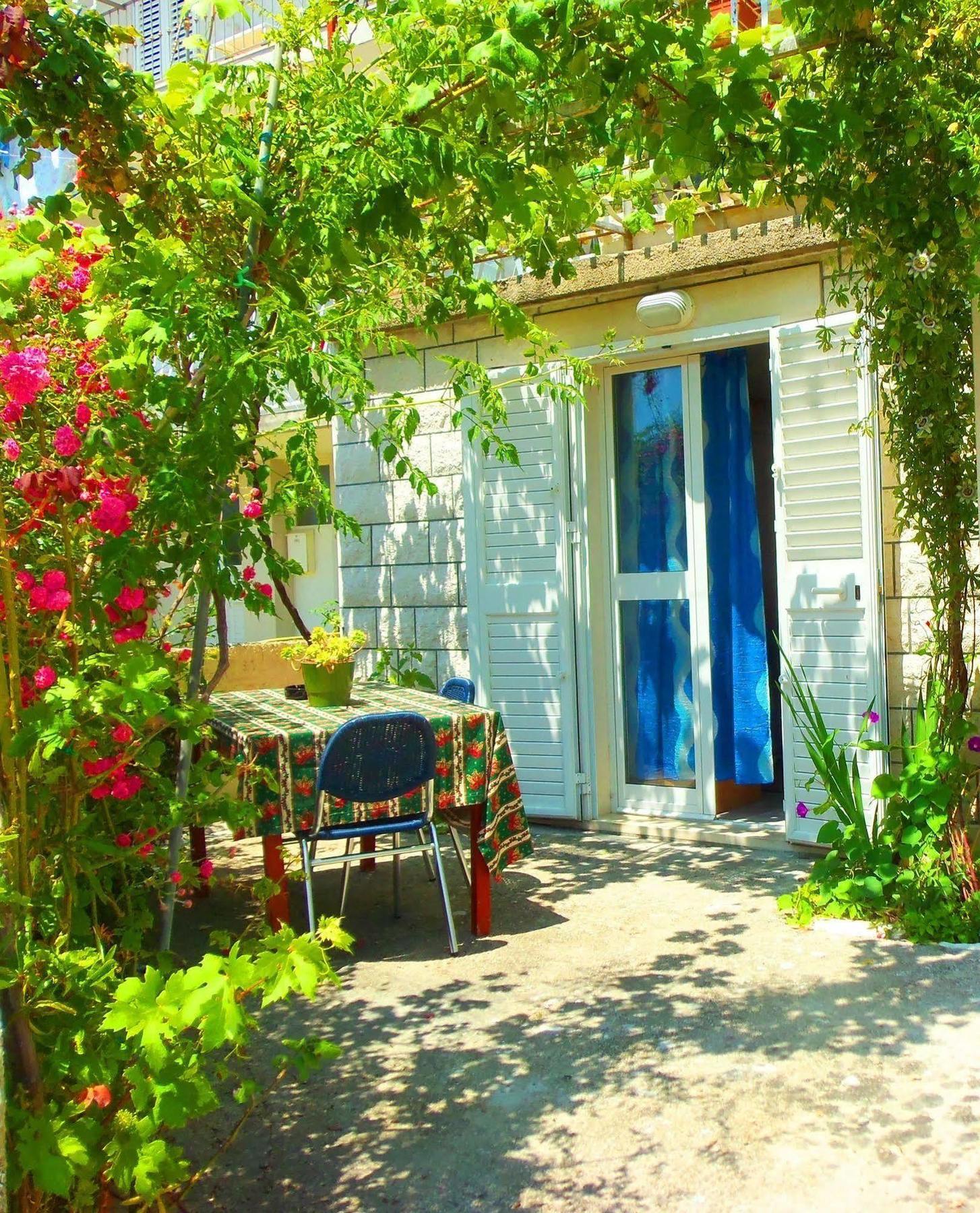 Guest House Kate 믈리니 외부 사진