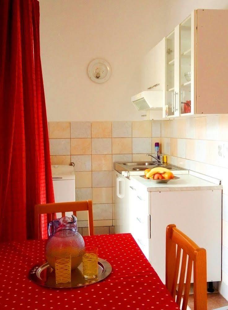 Guest House Kate 믈리니 외부 사진