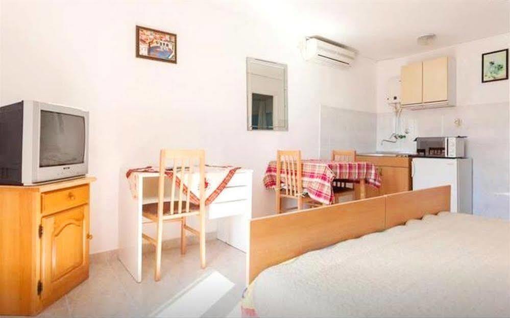 Guest House Kate 믈리니 외부 사진